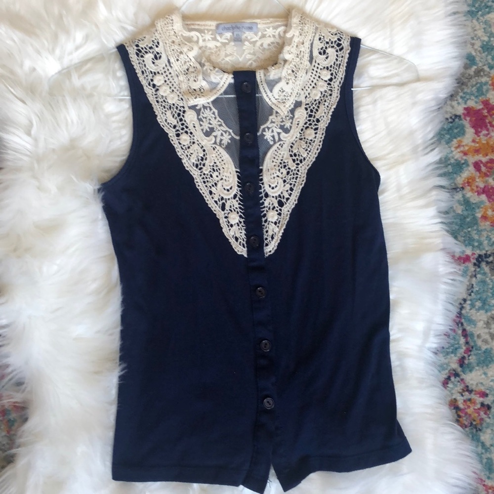 Dolly Collar Button Down
